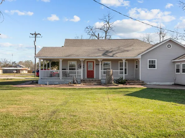 2006 Main St, Danbury, TX 77534