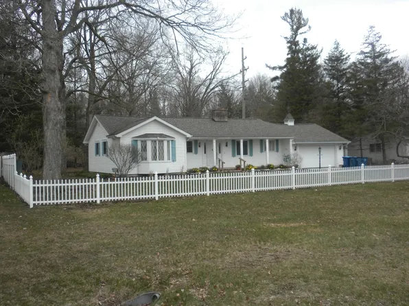 5658 Jay Rd, Vassar, MI 48768
