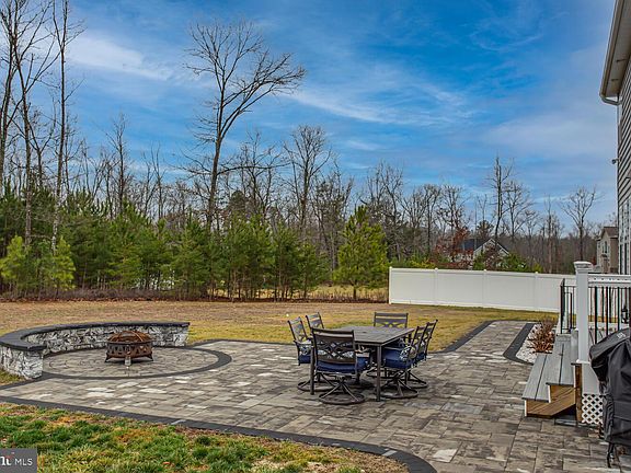 2nd image of 40295 Laurel Cir