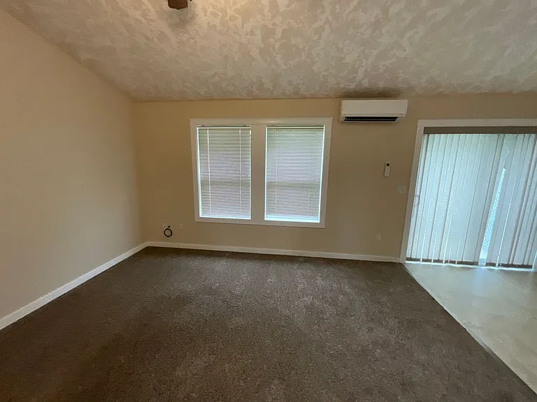 2202-2216 E North Ave — Photo 5