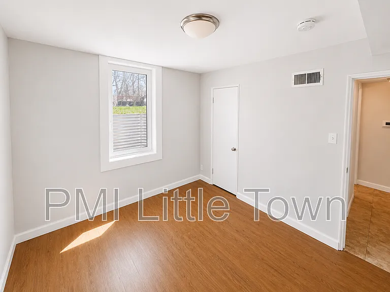 3620 Hudson St — Photo 5