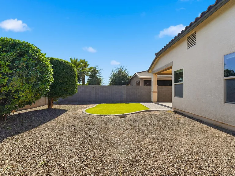 371 W Flame Tree Ave — Photo 50