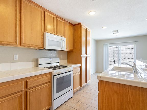 3rd image of 3625 Drysdale Dr