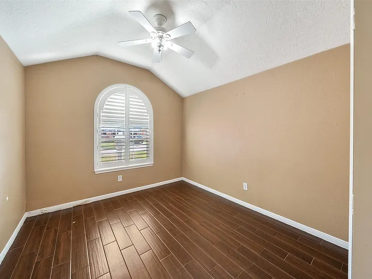 16170 Golden Sands Dr — Photo 19