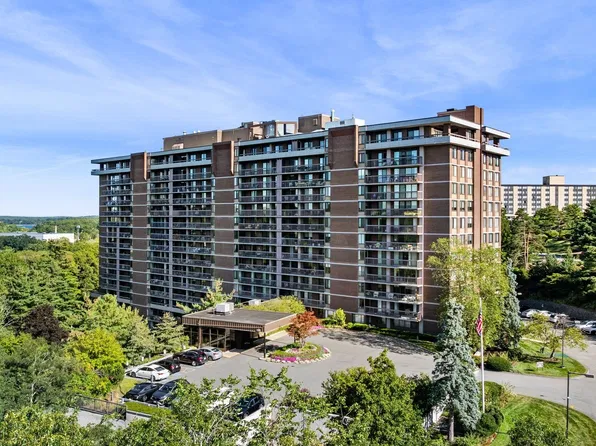 40 Village Rd #1611, Middleton, MA 01949