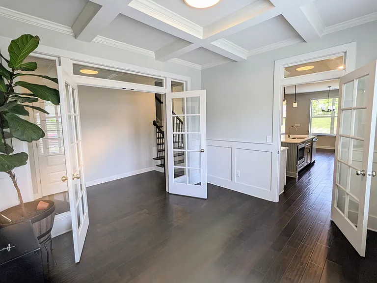 2748 Cloister Ln — Photo 6