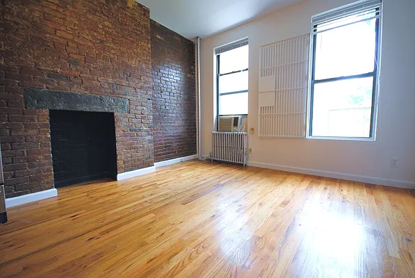 Rented by Bold New York | media 9