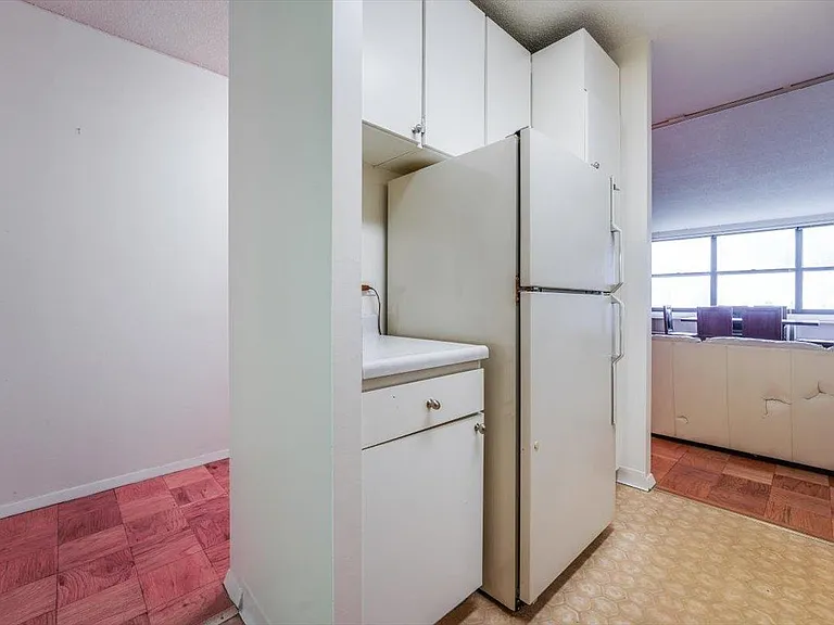 7002 Boulevard East #6H — Photo 9