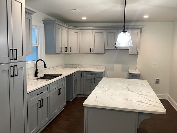 2nd image of 15605 Indigo Creek Rd