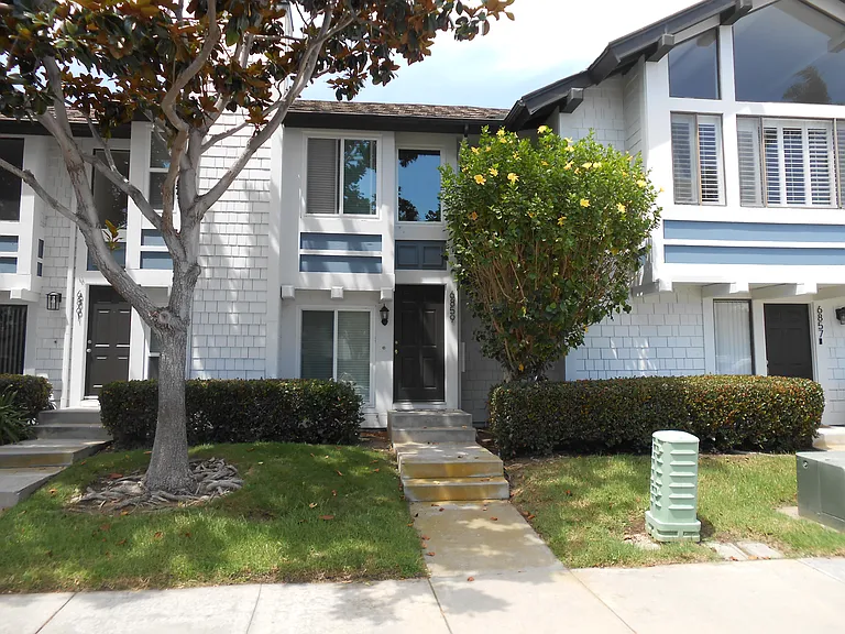 6859 Carnation Dr — Photo 2