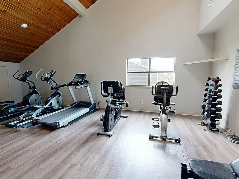 Cardio Equipment in 24/7 Fitness Center
