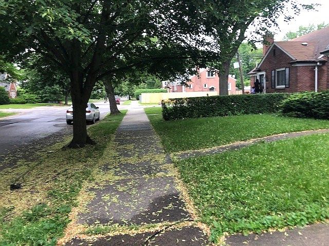 2nd image of 5772 Woodhall St