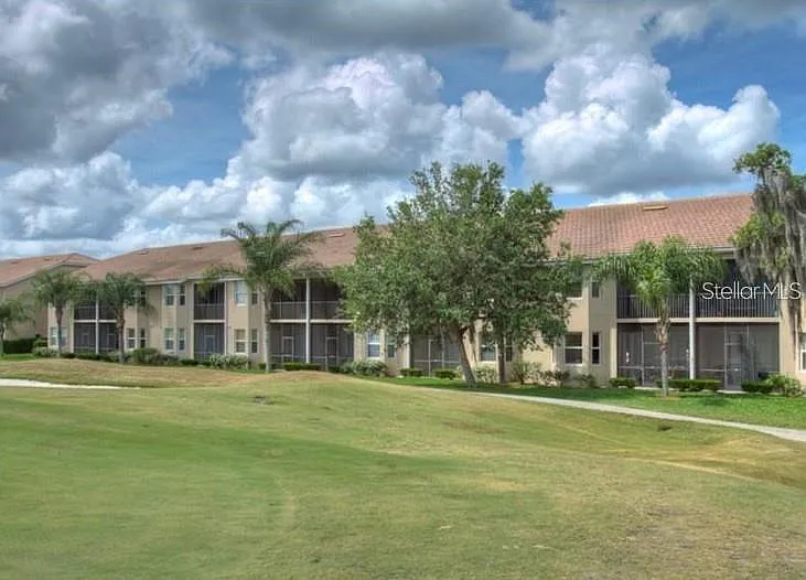 2 bed, 2.0 bath, 1104 sqft, $1,600 — Photo 3