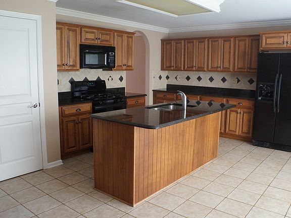 4th image of 10317 Saint Regence Ln