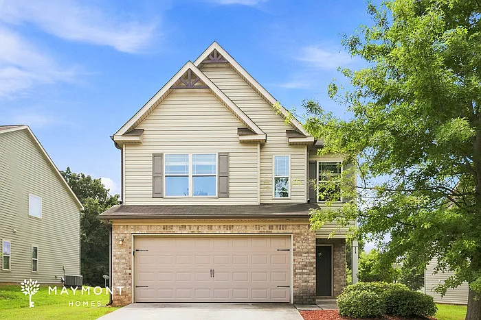4 bed, 2.5 bath, 1945 sqft, $2,075 — Photo 1