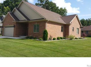 20497 Coachwood Rd, Riverview, MI 48193