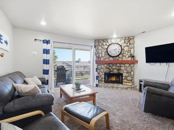 929 N Harbor Village East Dr E Unit 216B, Garden City, UT 84028