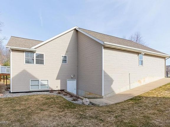 4th image of 3315 Primrose Dr