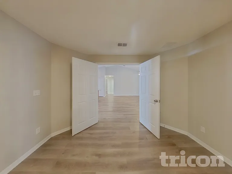 1219 Cheshire St — Photo 16