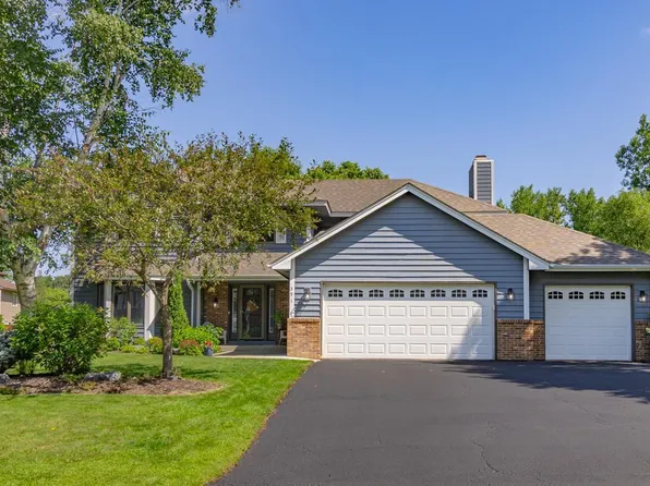 591 Autumn Oaks Ct, Eagan, MN 55123