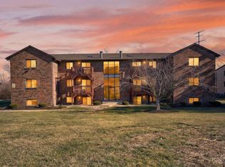 9508 Woodland Hills Dr, West Chester, OH 45011