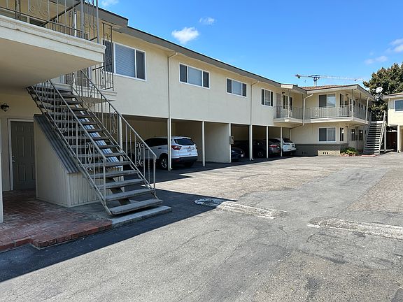 3rd image of 183 S Bayview Ave #5