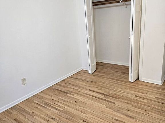 4th image of 4204 Lake Breeze Ave #3