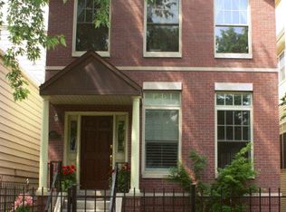 1938 W George St, Chicago, IL 60657