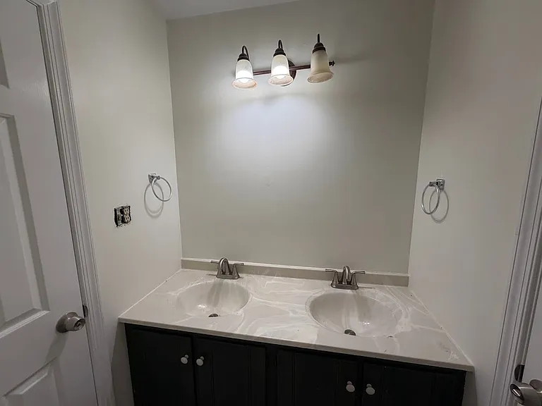 2012 Hale Ct — Photo 17