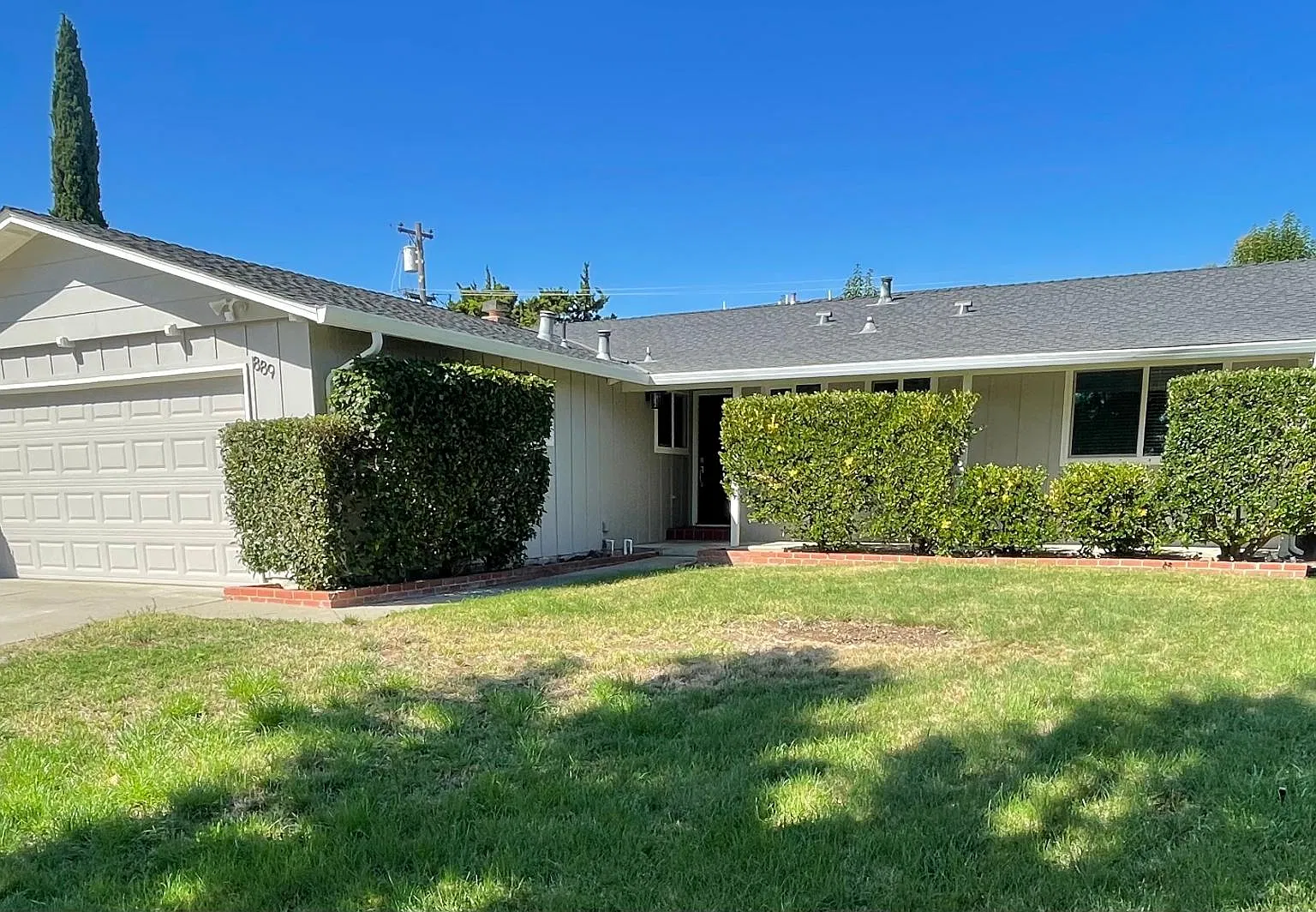 3 bed, 1201 sqft, $5,300 — Photo 1