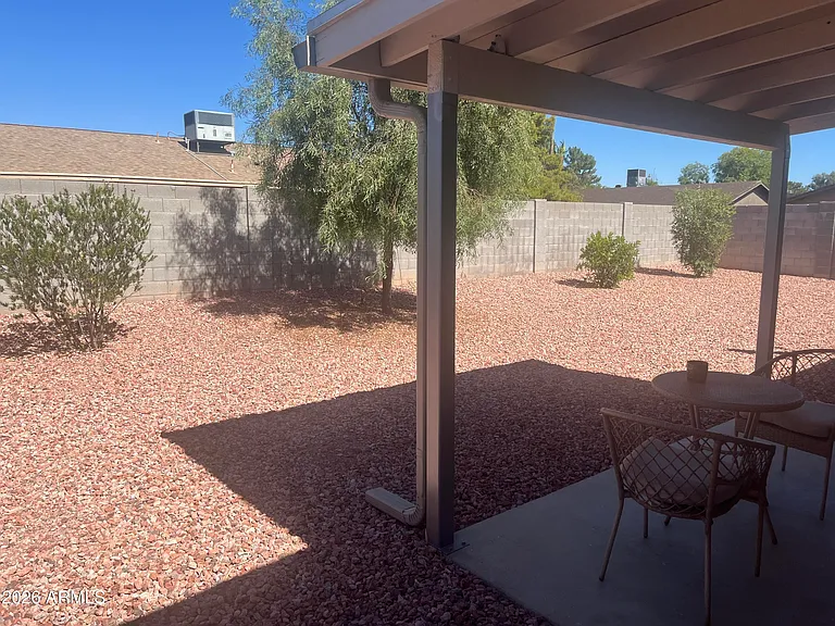 6502 W Mercer Ln — Photo 9