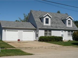 31 W North Ave, Cortland, IL 60112