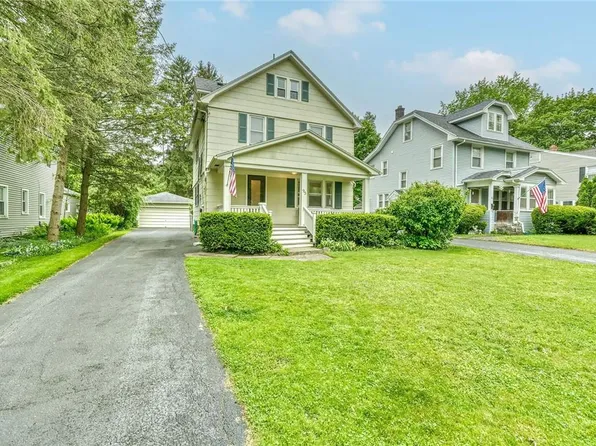 95 Cloverland Dr, Rochester, NY 14610