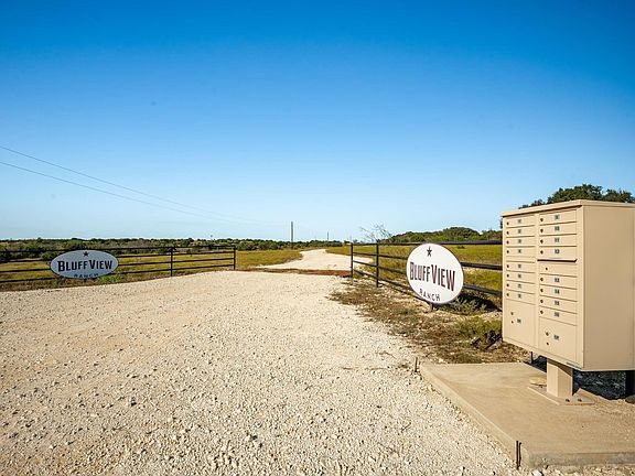2nd image of 6 Bluff View Trl