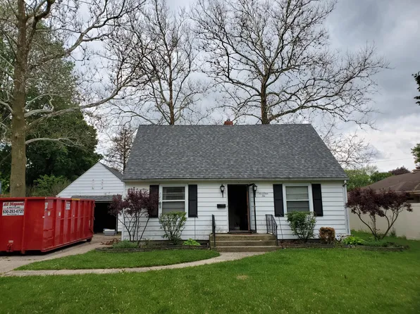 1710 W Downer Pl, Aurora, IL 60506