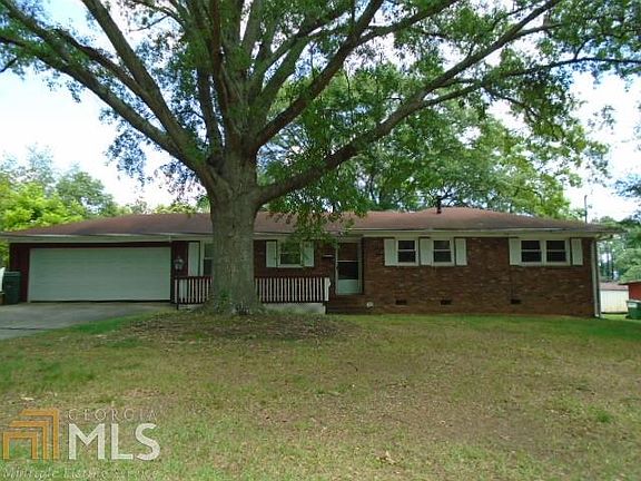 2nd image of 412 Pineridge Dr