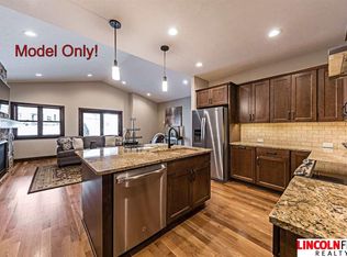 2601 Sievers Ct, Lincoln, NE 68430
