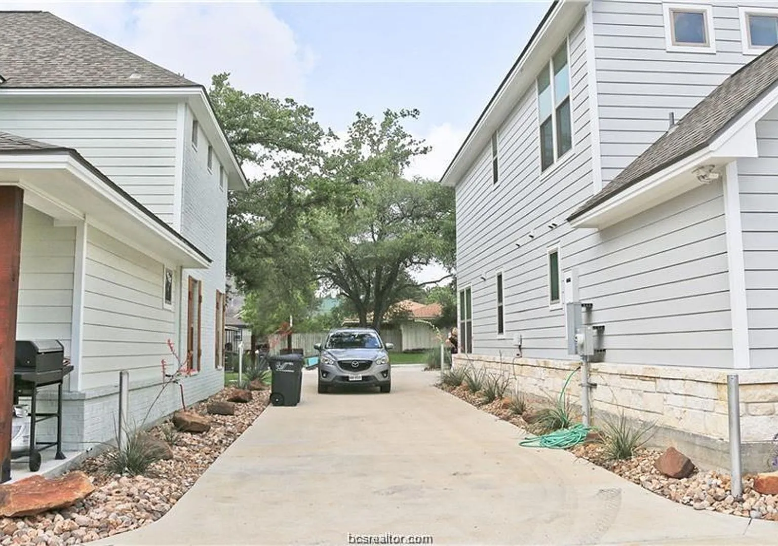 297 Glade Street — Photo 2