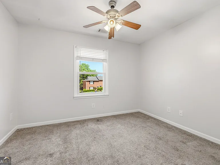 205 Pineview Dr #A — Photo 13