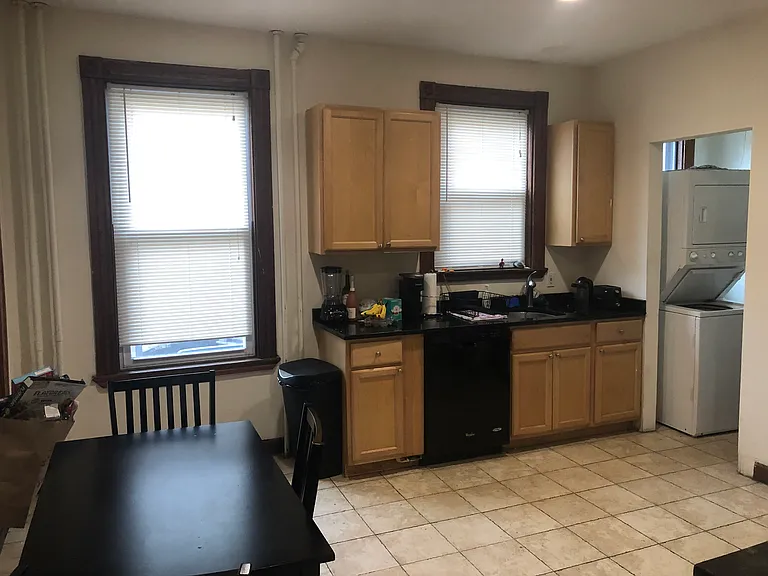 121 Calumet St #2F — Photo 4