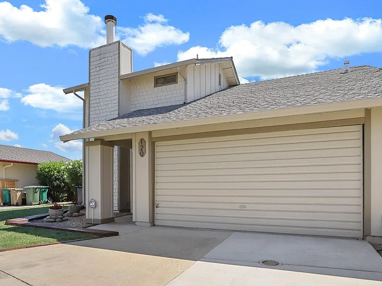 120 Adobe Ct #120 — Photo 1