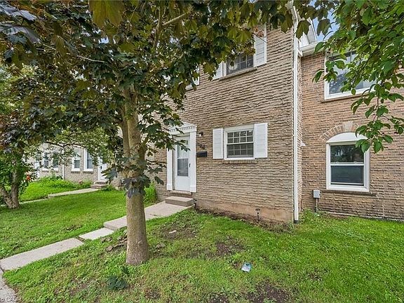 3rd image of 178 Westcourt Pl