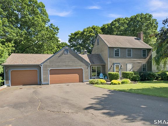 2nd image of 15 Payne Boulevard