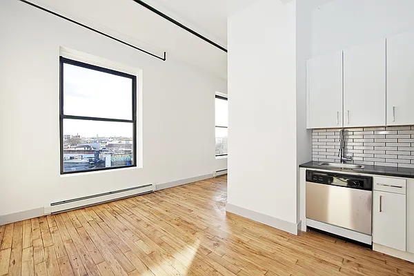 Rented by Bold New York | media 27