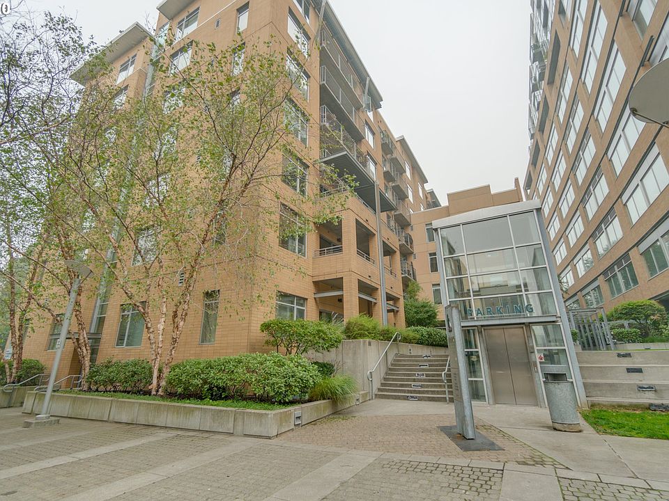 1st image of 701 Columbia St APT 203