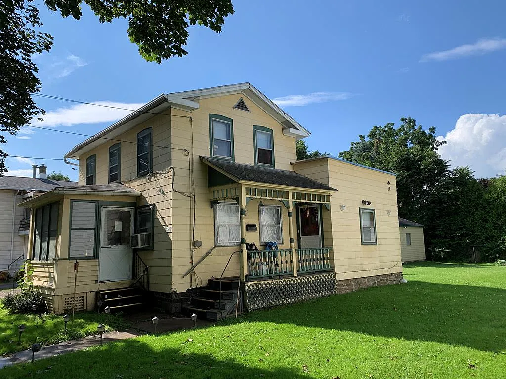 254 W Hudson St photo 1
