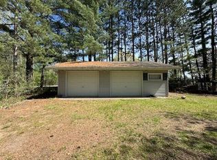 N5011 Fox River Ln, Princeton, WI 54968
