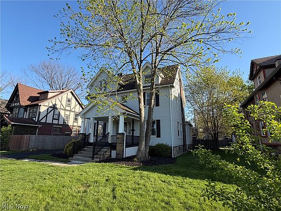 4th image of 12988 Clifton Blvd