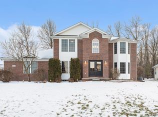 2086 Larkspur Ln, Grand Blanc, MI 48439