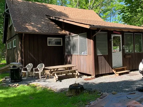 295 Cheyenne Trl, Pocono Lake, PA 18347